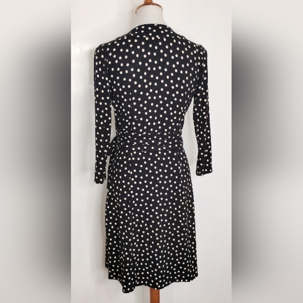 CLASSIC RAYON KNIT WRAP DRESS - Picture 3 of 10